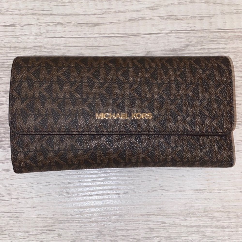 Michale Kors wallet